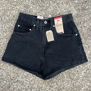 Women's Levi's Silvertab High-Rise Mom Jean Shorts Size 27 NWT